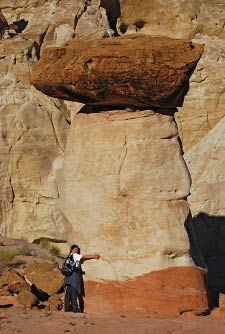 Hier sieht man, wie gro die Hoodoos sind